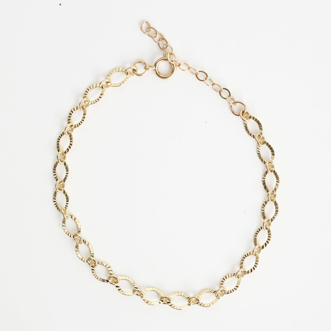 Textured Oval Chain Bracelet