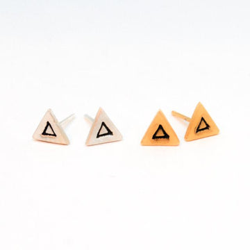 Light triangle studs - Chocolate and Steel